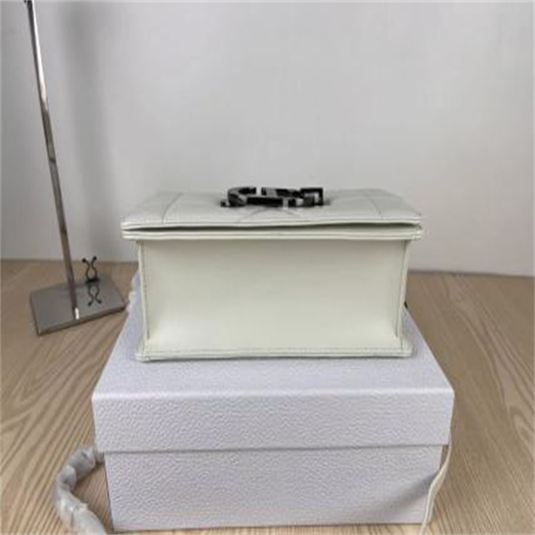 45253c4852c5878856aee354c1eda295_1732132924_5318.jpg